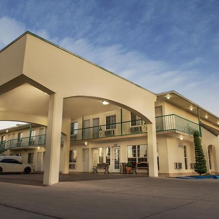 Hotel Trebol Inn Nuevo Casas Grandes Ngoại thất bức ảnh