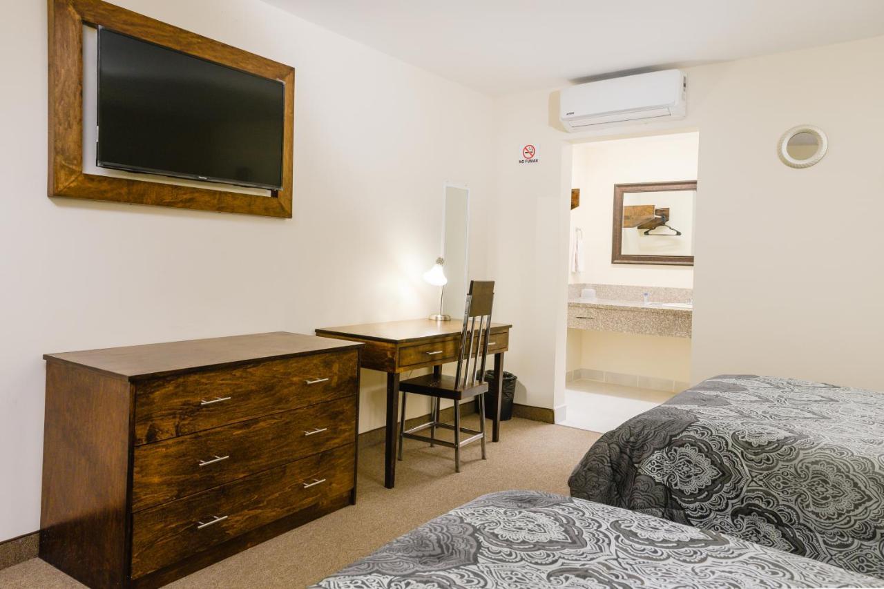 Hotel Trebol Inn Nuevo Casas Grandes Ngoại thất bức ảnh