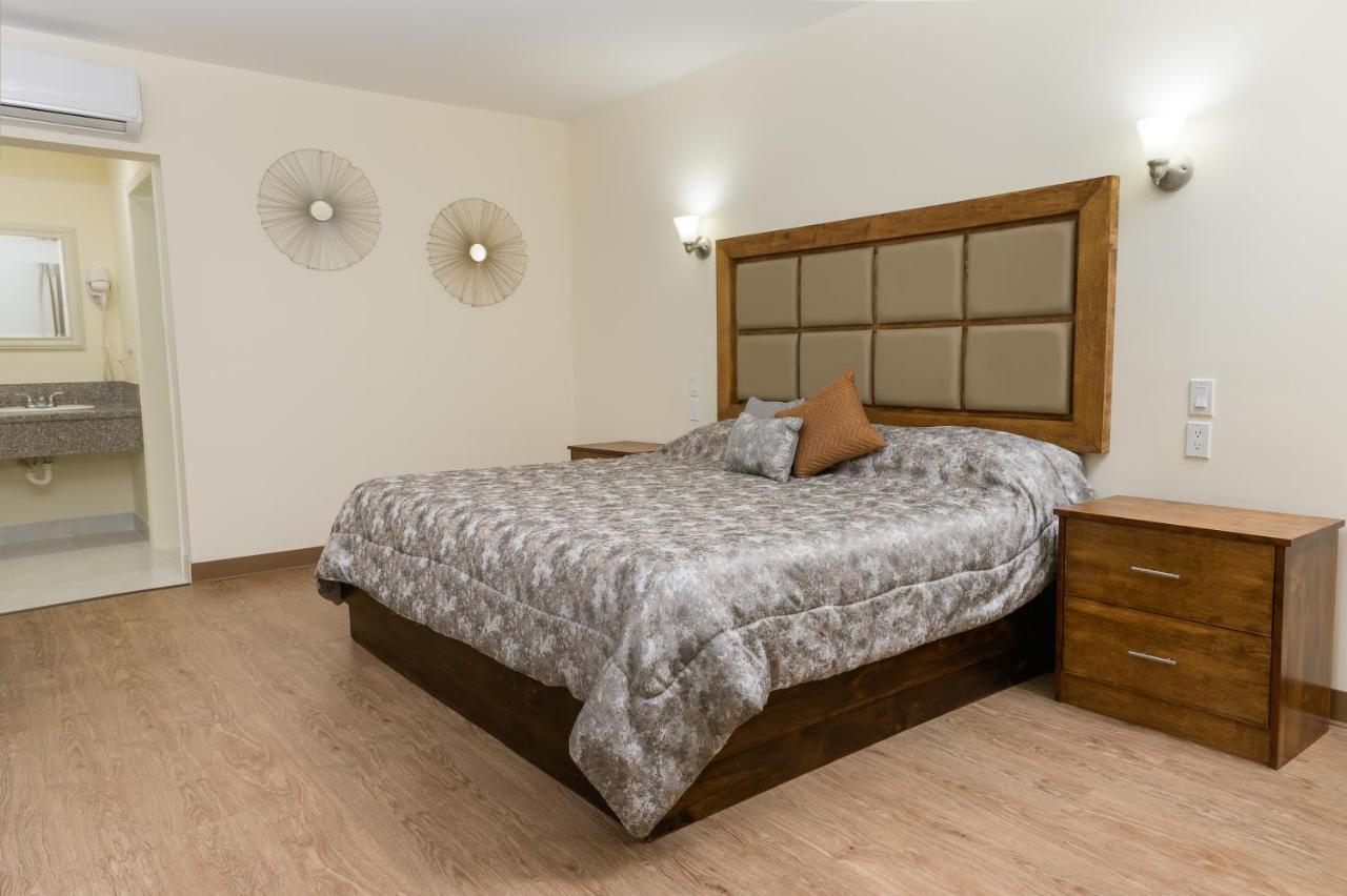 Hotel Trebol Inn Nuevo Casas Grandes Ngoại thất bức ảnh