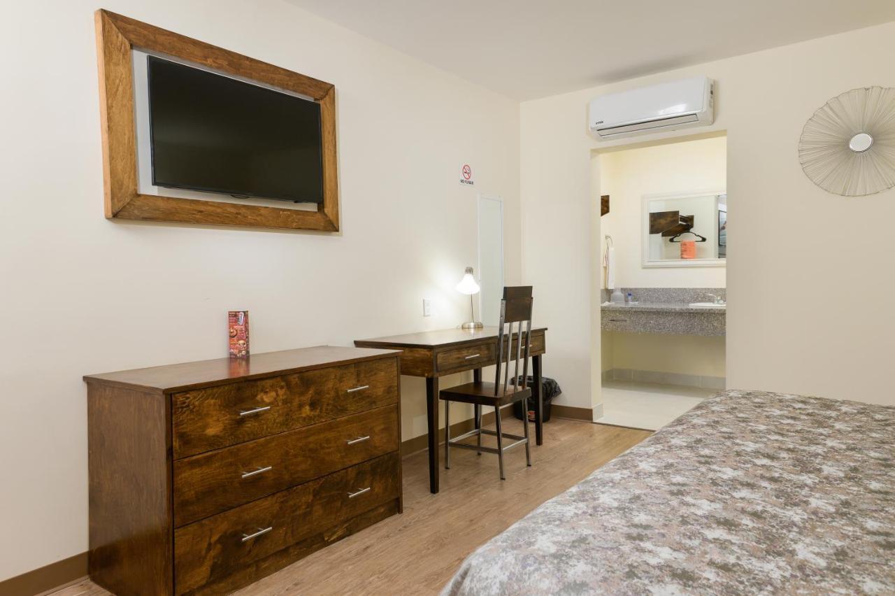 Hotel Trebol Inn Nuevo Casas Grandes Ngoại thất bức ảnh